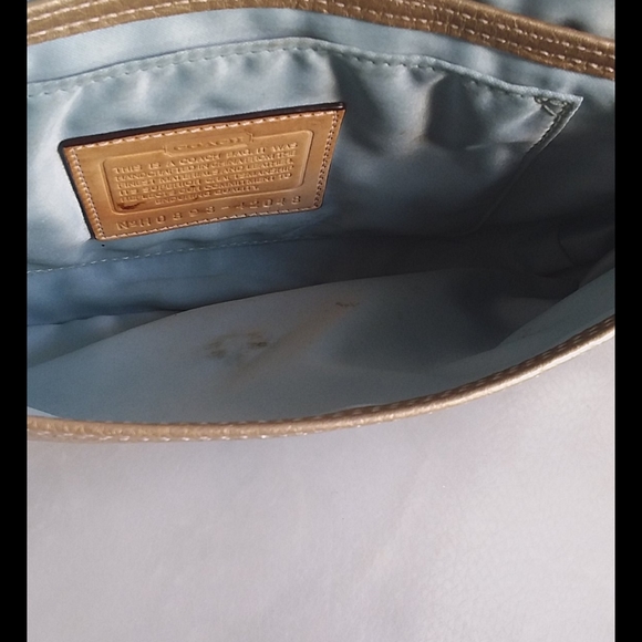 Coach - Picture 8 of 9